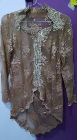 kebaya pendek lengan panjang