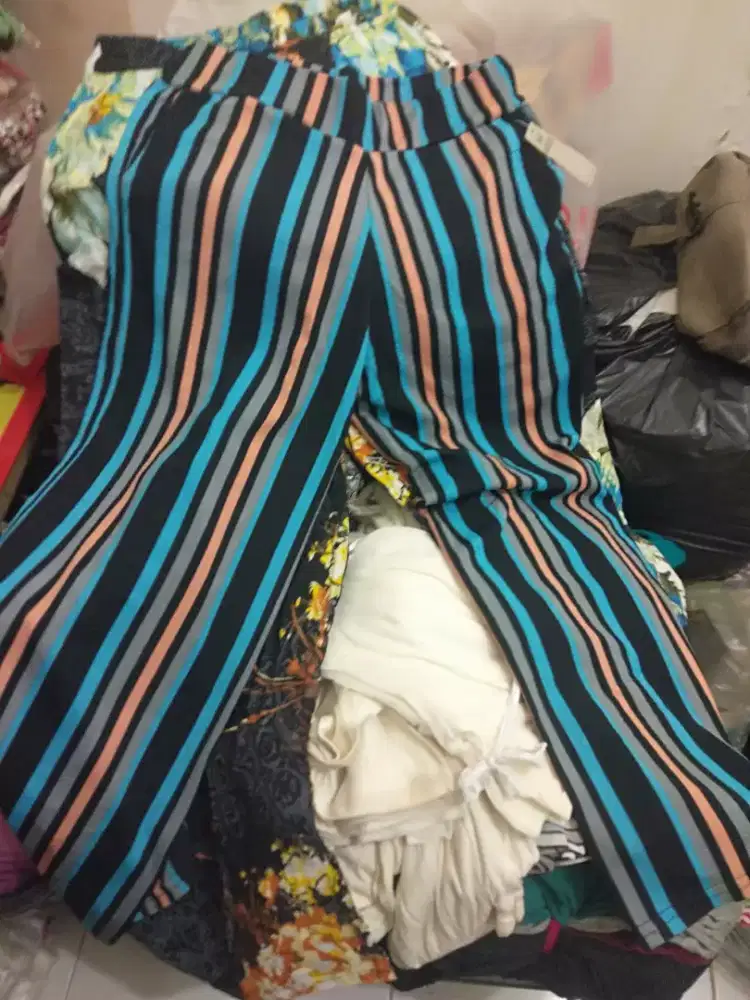 Dijual borongan celana wanita kulot dan rok