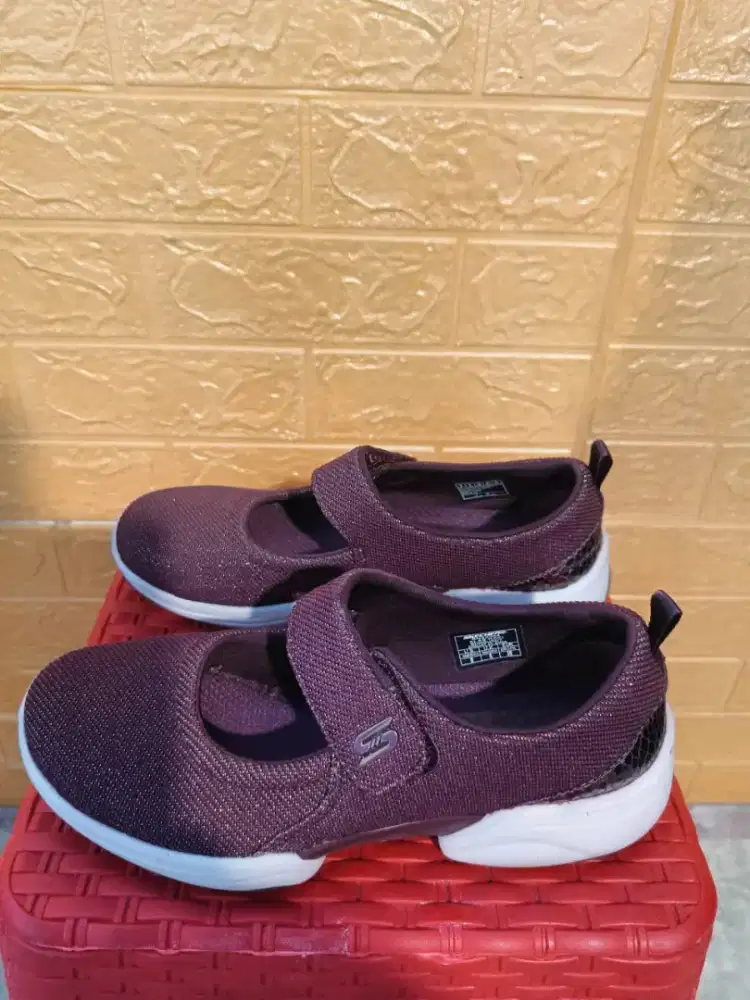 Sepatu Skechers