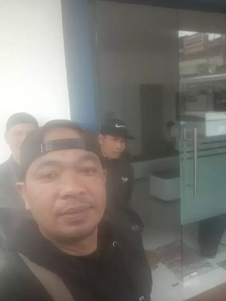 Mencari pekerjaan jaga dan urus vila