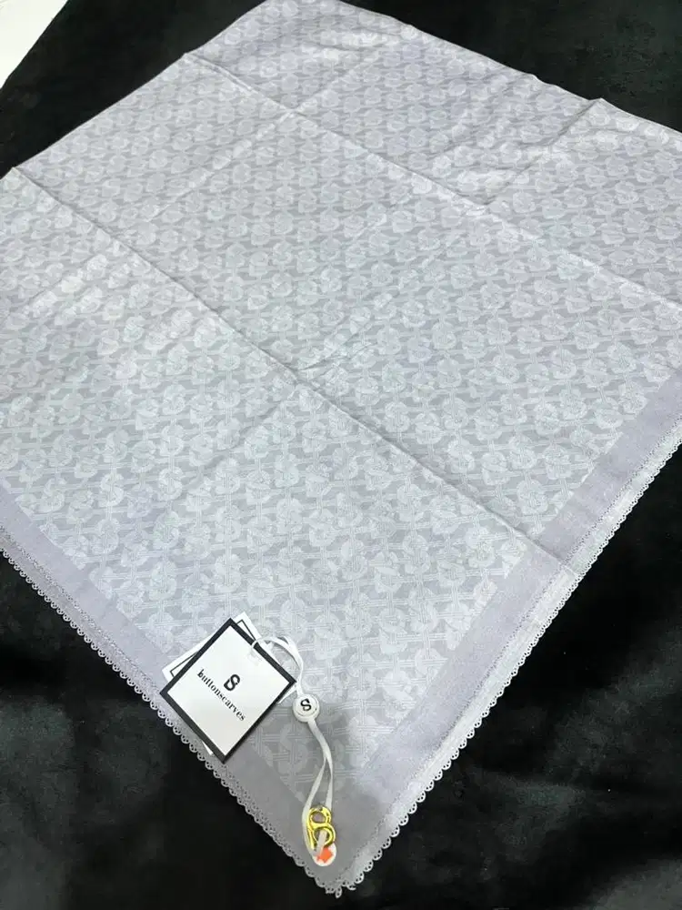 Buttonscarves Square Hijab ori 100%