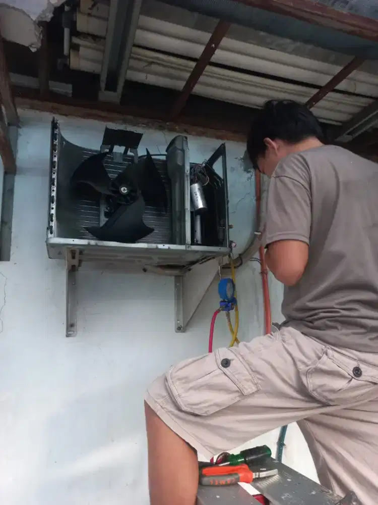 Service AC bongkar pasang AC isi freon dll