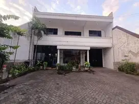 Rumah Komersial Rata Kutisari Selatan dekat Juanda