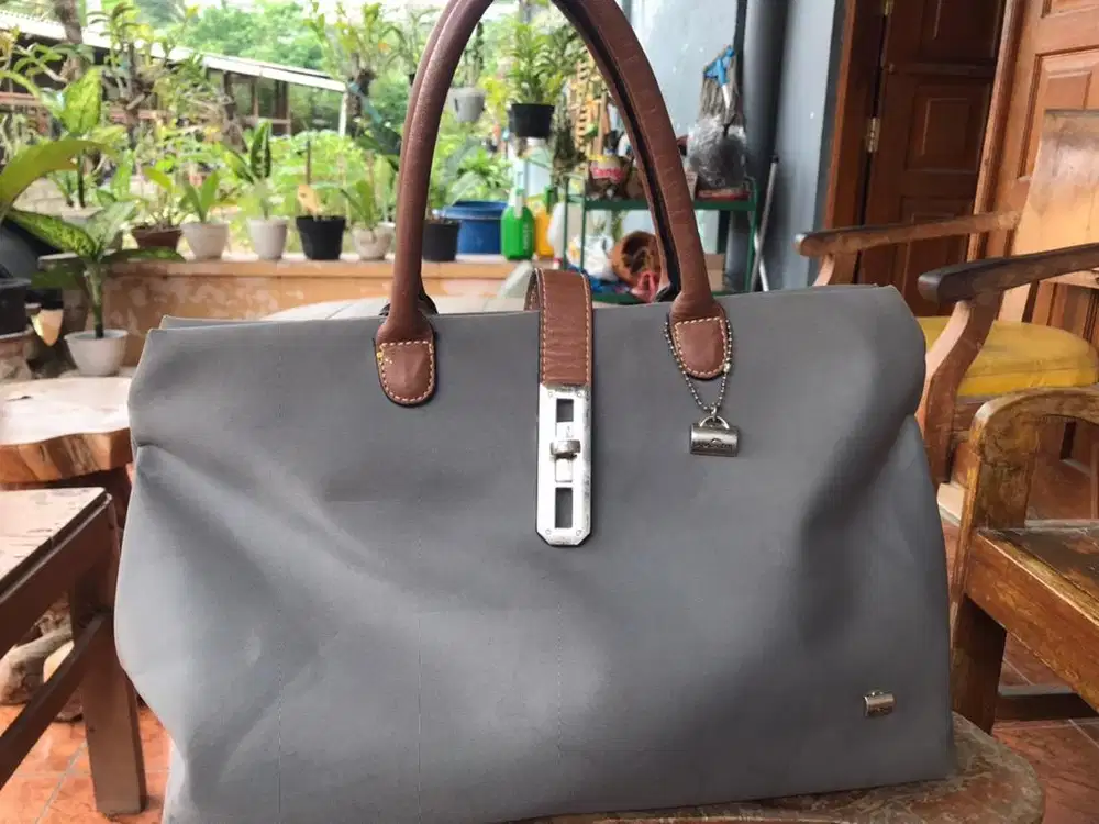 Preloved Tas canvas wanita merek LA BAGAGERIE AUTHENTIK