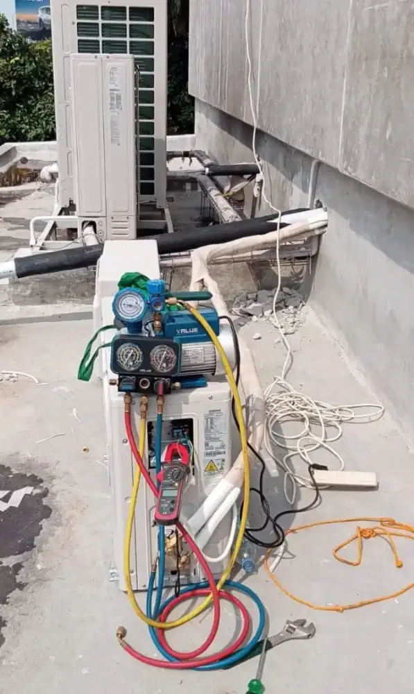 Service AC bongkar pasang AC isi freon dll