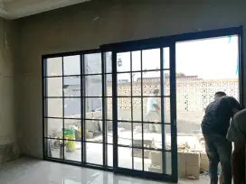 Kusen aluminium partisi aluminium pintu aluminium kaca