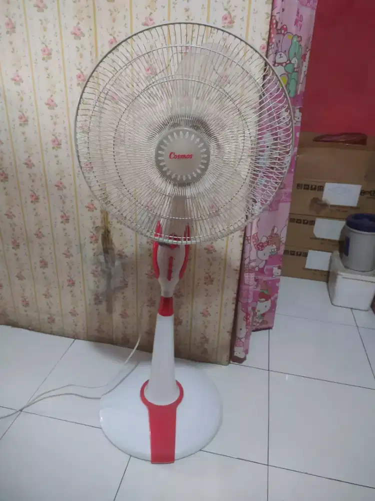 Kipas angin cosmos standing 16inc
