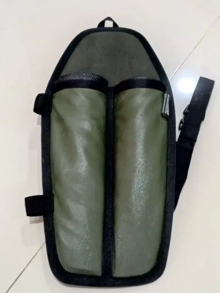 Scabbard 2 pisau