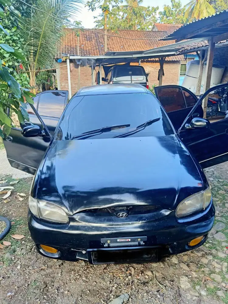 dijual hyundai acent 2001 komplit plat b pajak off