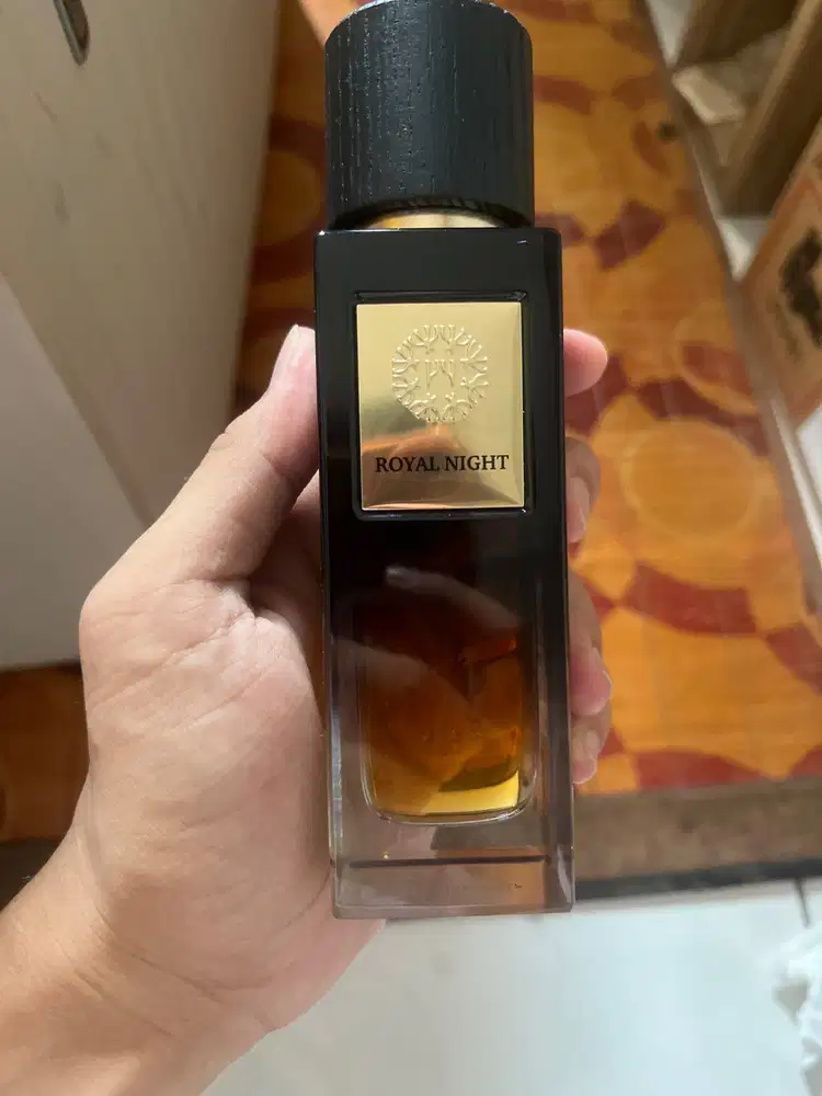 Parfum royal night by the wood collection