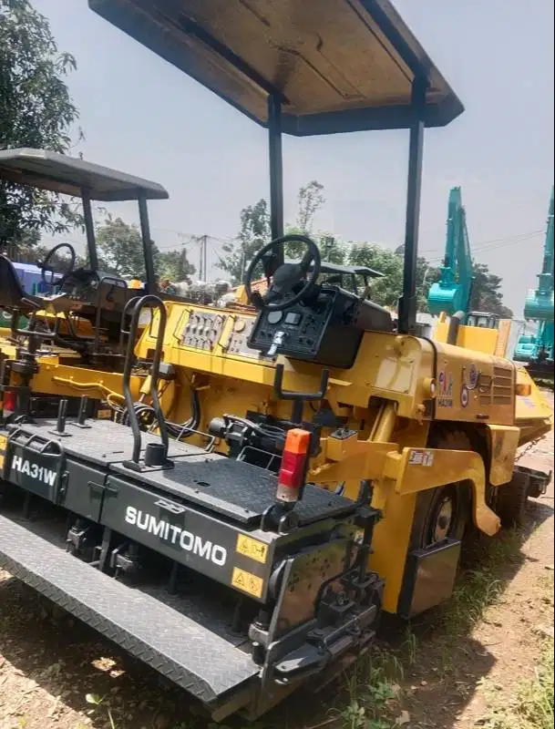 Dijual Asphalt Finisher Sumitomo model HA31W