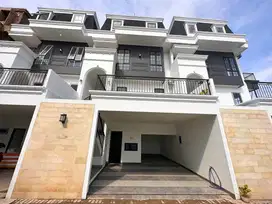 EXCELLENT Rumah Pejaten Pasar Minggu MEWAH 4 Lantai +Rooftop [SWIMMING POOL] Private Lift [AR149]