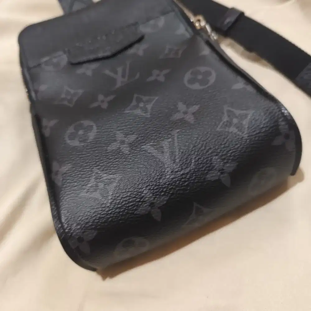 Sling bag LV taigarama like new beli baru tahun 2023