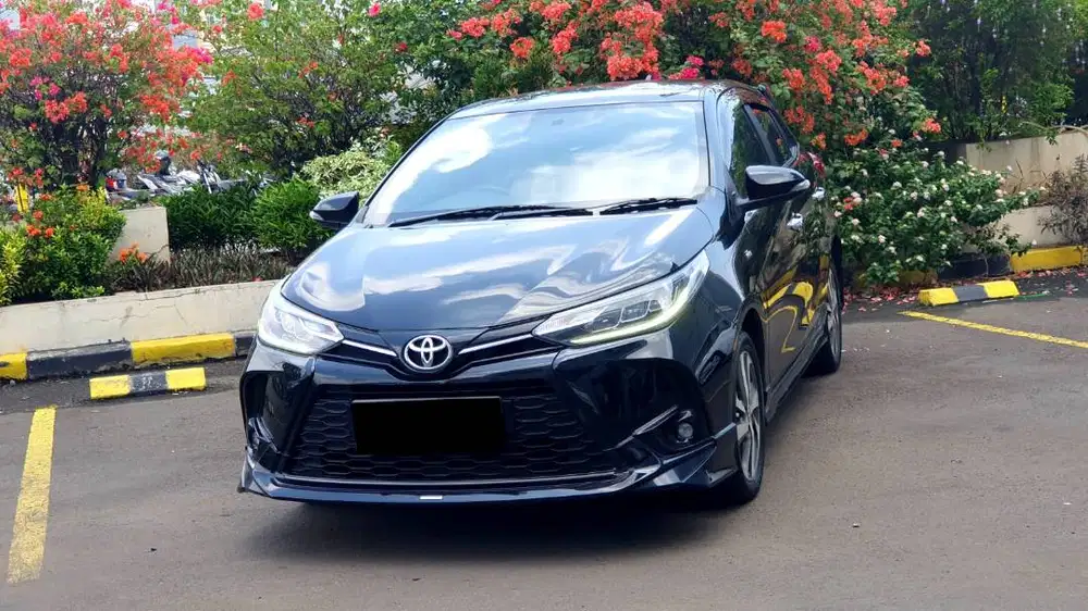 [ GARANSI 5TH ] Toyota Yaris GR Sport CVT AT Facelift Hitam 2022/2023