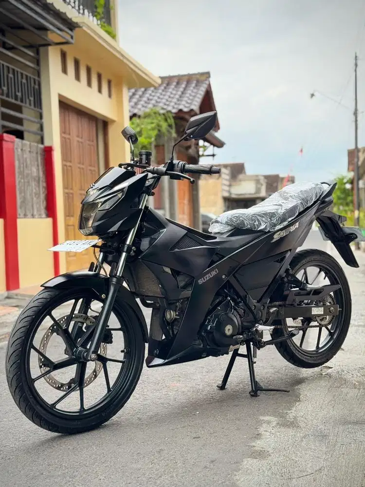 SATRIA F 150 injeksi SE Black Predator