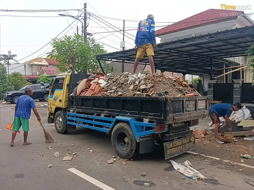 Jasa buang puing dan sampah