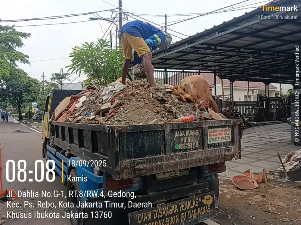 Jasa buang puing dan buang sampah