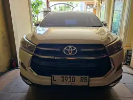 Toyota venturer 2.4 diesel matic