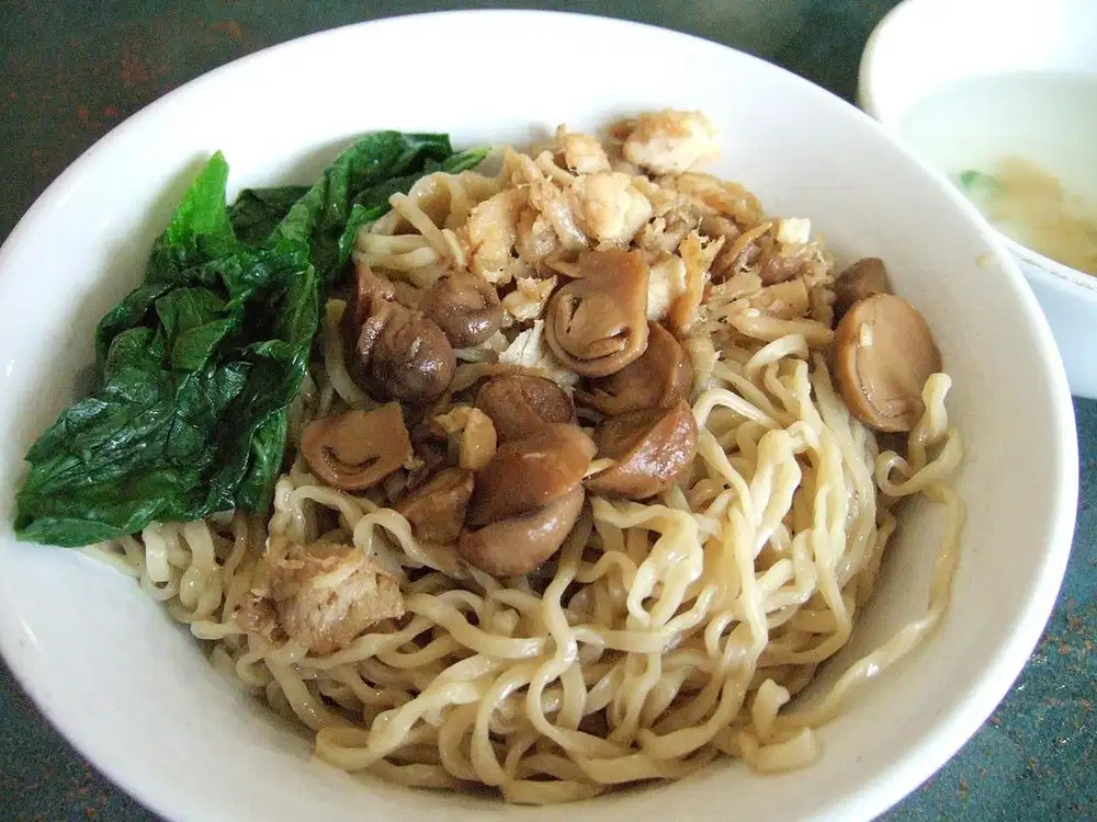 DICARI KOKI MIE AYAM