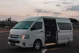 Toyota HiAce Commuter