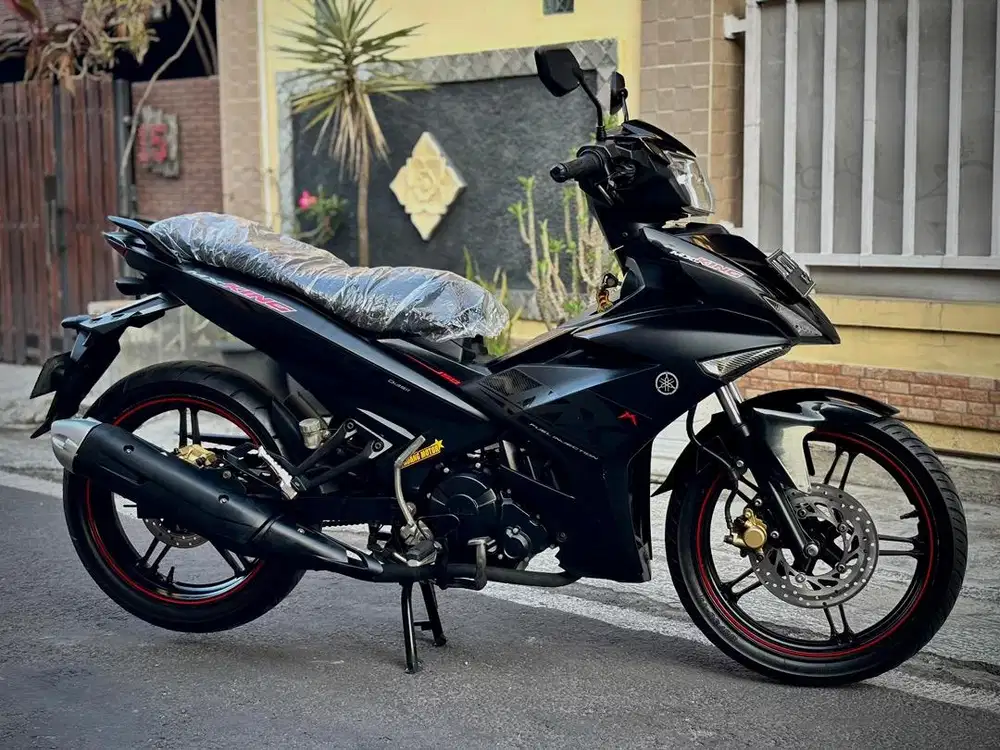 JUPITER MX KING 150 BLACK EDITION