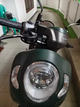 Jual scoopy tahun 2023 msh mulus kunci remote ada 2