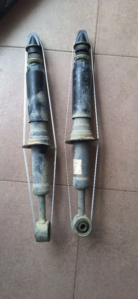 Shock Hilux Copotan