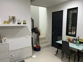 Di Jual rumah Cluster Hazel, Pinewood Banjar Wijaya Tangerang.
