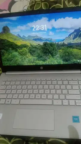 Jual Laptop HP 14s-dq3109TU | RAM 8GB | SSD 256GB | Mulus | Lengkap Du