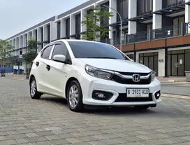 Honda Brio  E Satya Matic 2023 Bensin Putih Metalik Siap Pakai