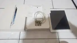 Jual ipad 4 cell+wifi 32gb