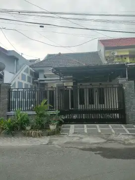 Dikontrakkan Rumah Candra Kirana