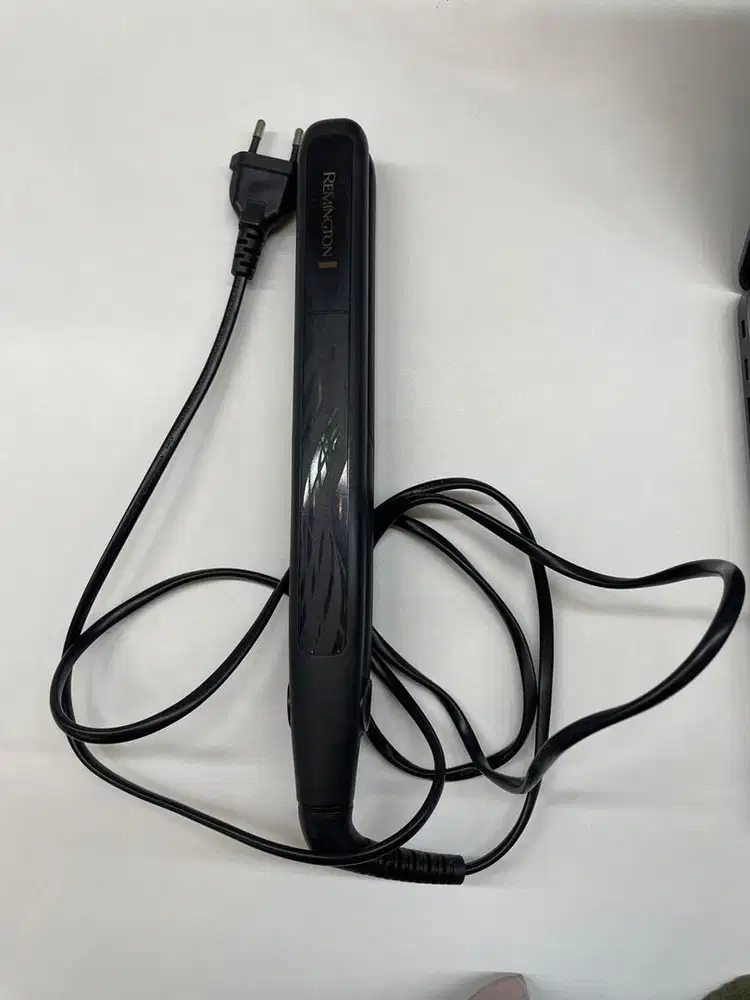 Remington S3500 Ceramic Straightener - Catokan Rambut
