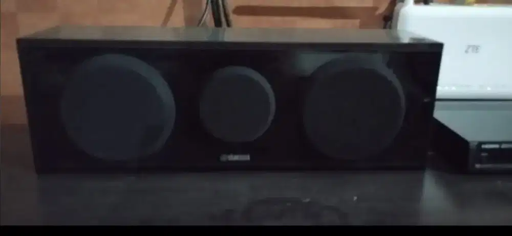Speker Center Yamaha
