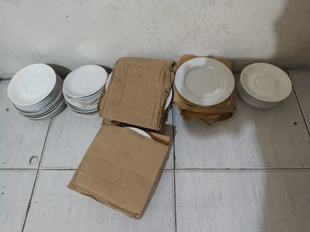 Piring kue/kopi