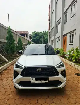 (Harga Cash) Yaris Cross S GR Sport HEV TSS 2023 Two tone Putih Hitam