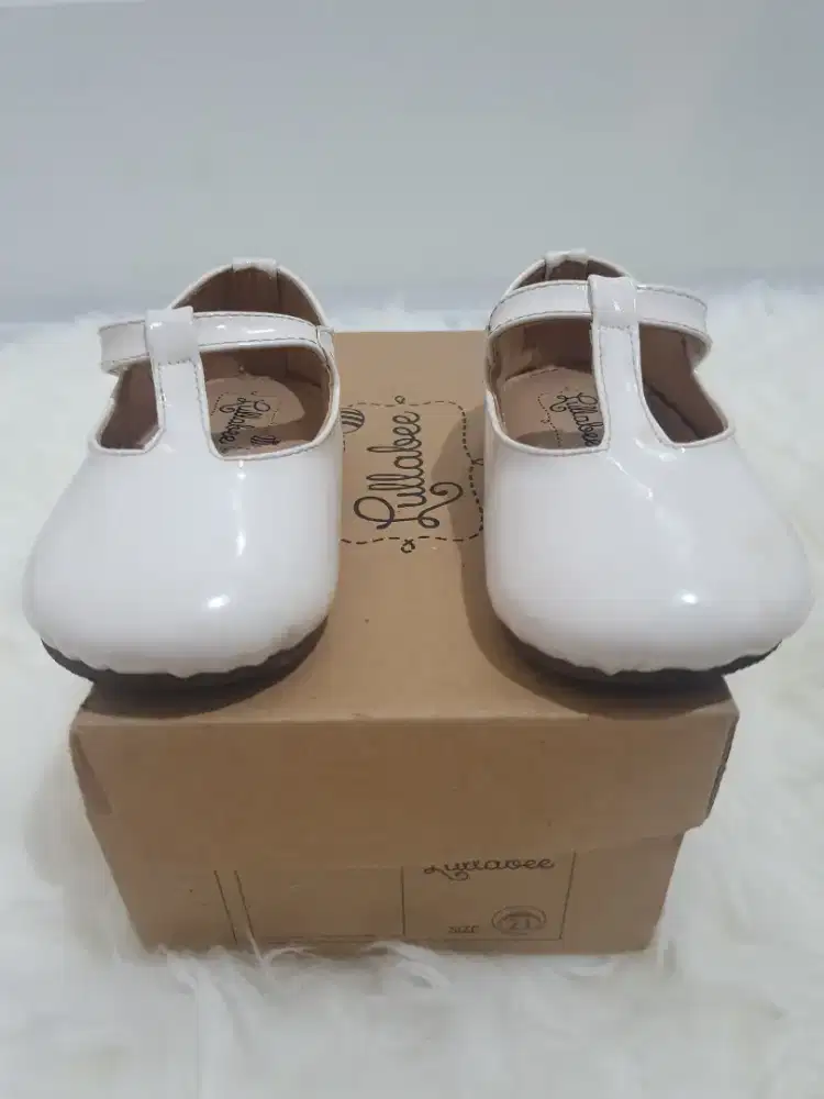 Sepatu anak Brand Lullabee
Model Thea White