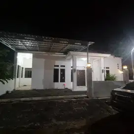 Disewakan Rumah Kost/Mes 5 Kamar (KM Dalam), Furnished, Parkir 2 Mobil