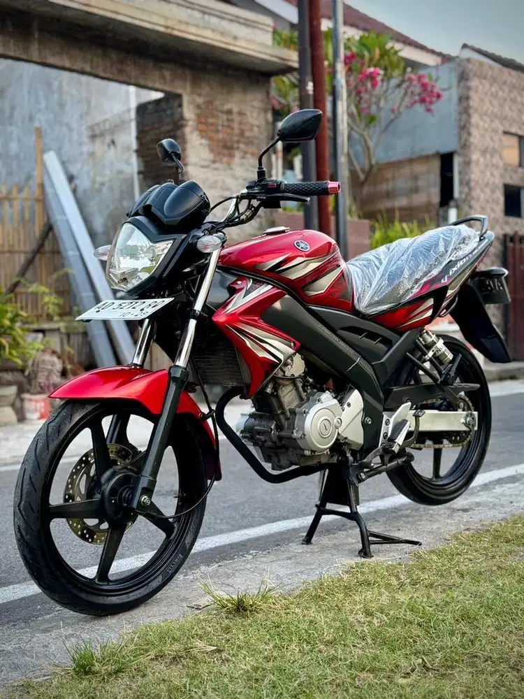 Yamaha VIXION OLD 150 edisi belakangan