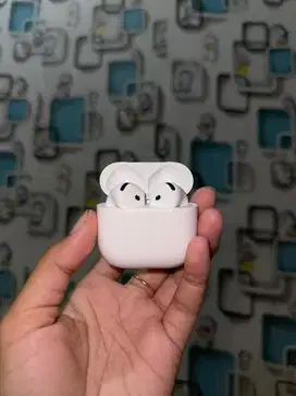 Airpods Gen 4 Like New
