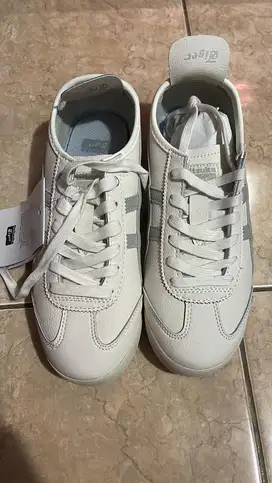 Sepatu Onitsuka Tiger