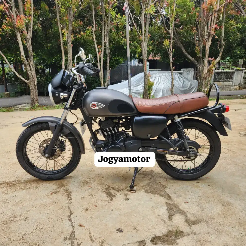 Kawasaki w175 tahun 2018