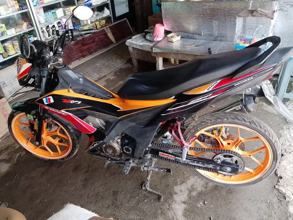 Honda Sonic 150R