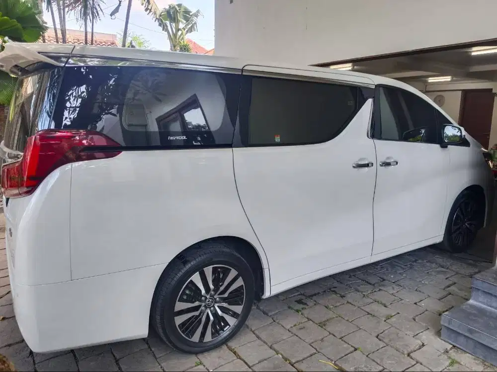 ALPHARD 2.5 G/AT PUTIH