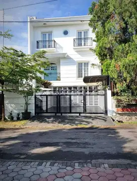 Rumah Modern American Classic Semi Furnish Siap Huni Di Komplek Turangga