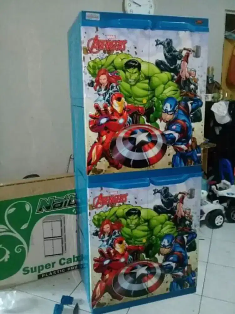 Lemari plastik naiba