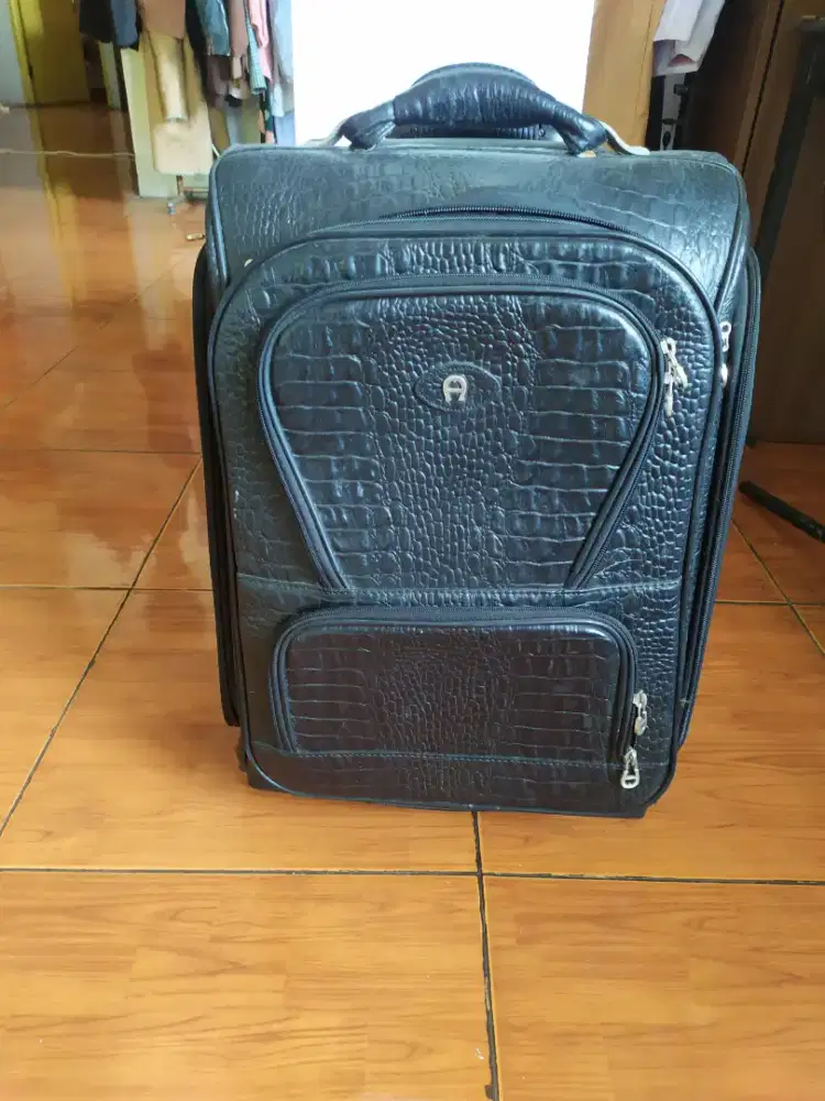 Koper cabin branded