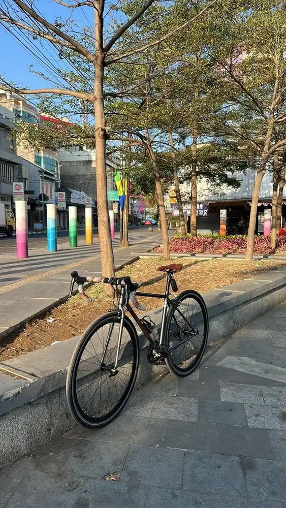 Sepeda gravel rakitan