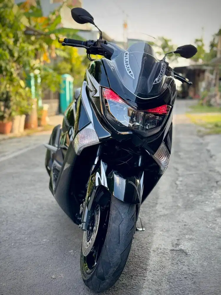 NMAX 155 VVA STD Black Simpel Mode