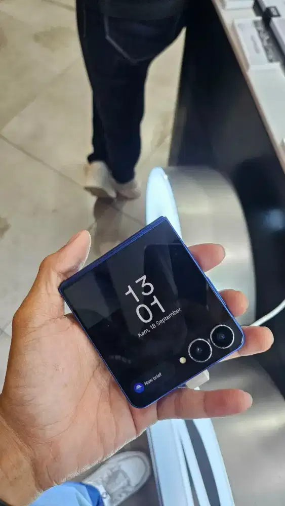Z flip 7 paling murah bergaransi resmi